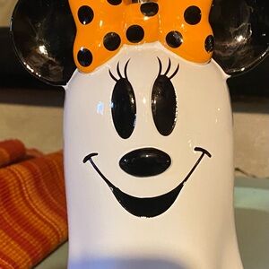 Mickey Mouse Halloween decor